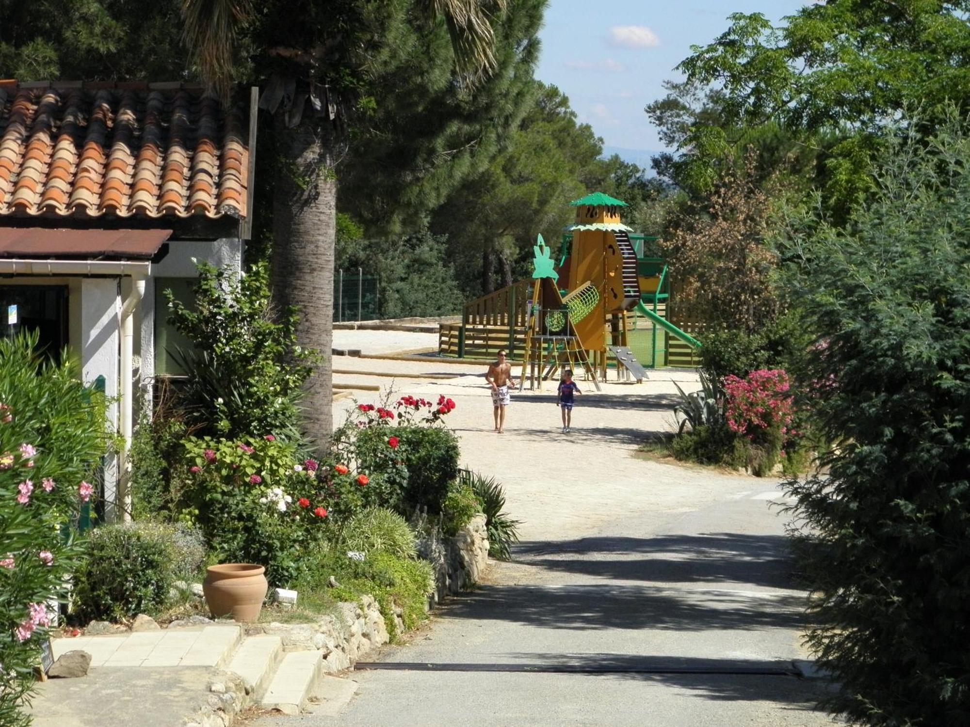 Camping Des Alberes Laroque-des-Albères Exteriör bild